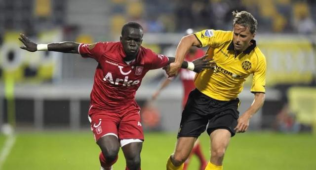 高水平羽毛 高水平羽毛